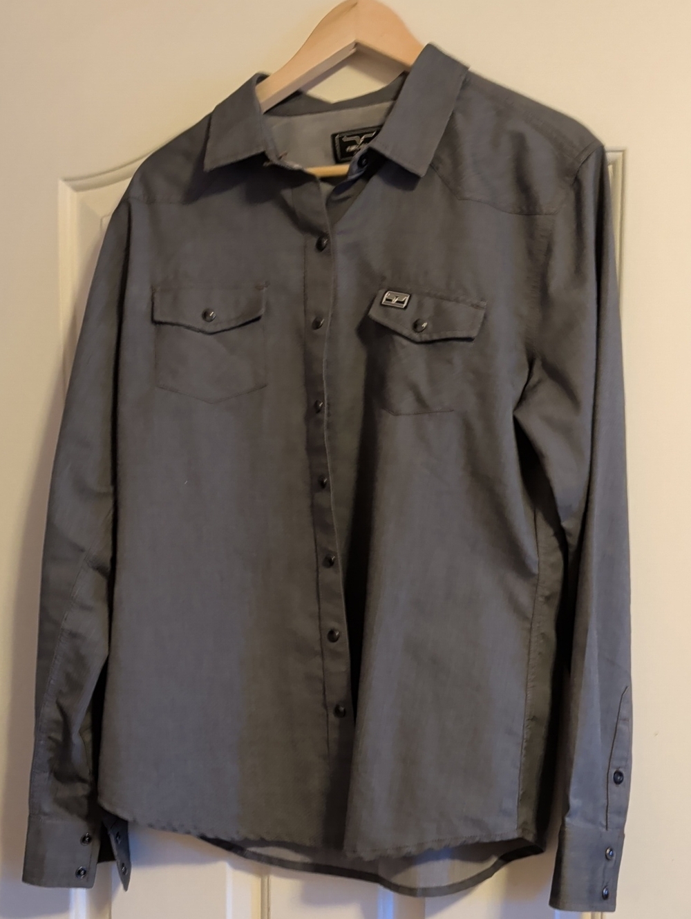 Kimes Ranch Gray Women's Long-Sleeve Button-Up Shirt
